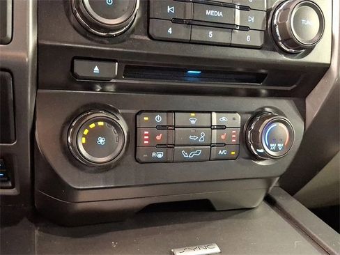 Used 2016 Ford F150 XLT w/ Equipment Group 302A Luxury image 15