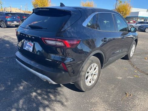 Used 2023 Ford Escape Active image 4