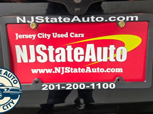 Used 2017 Ford Explorer Limited w/ Equipment Group 301A AWD/4WD image 33