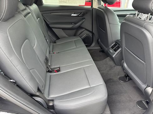 New 2025 VinFast VF 8 Eco AWD/4WD image 16