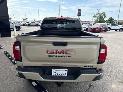 Used 2023 GMC Canyon AT4 w/ AT4 Premium Package AWD/4WD image 4