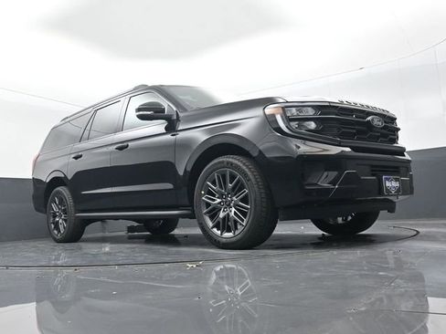 New 2026 Ford Expedition Max Platinum w/ Stealth Appearance Package image 17