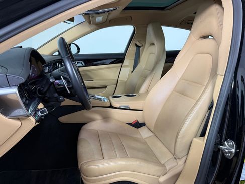 Certified 2023 Porsche Panamera Platinum Edition image 5