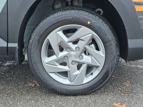 New 2026 Hyundai Kona SE image 9