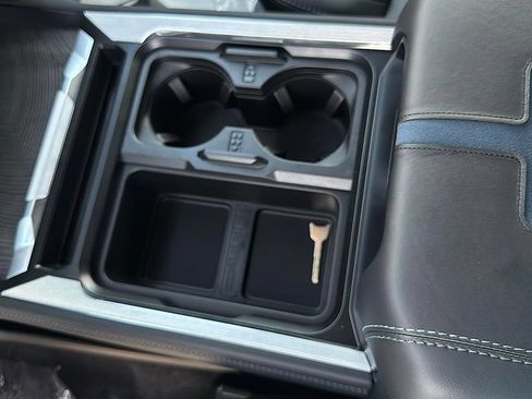 Used 2025 Ford F350 Platinum AWD/4WD image 18