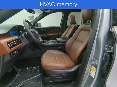 Used 2024 Lincoln Aviator Reserve w/ Equipment Group 201A AWD/4WD image 12