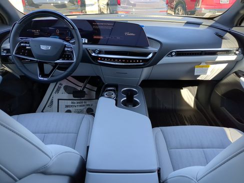 New 2026 Cadillac Lyriq Luxury image 13