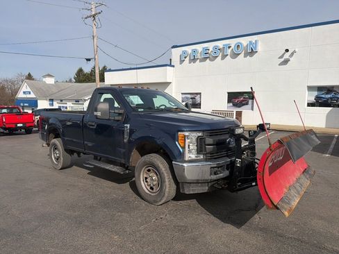 Used 2017 Ford F350 XL image 2