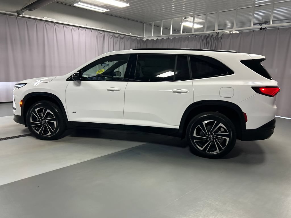 New 2026 Buick Enclave Sport Touring w/ Power Package AWD/4WD image 4