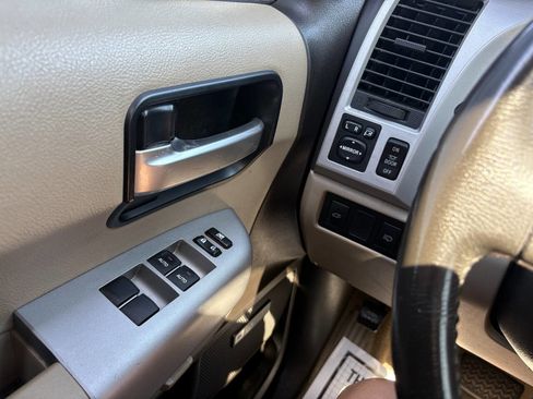 Used 2008 Toyota Sequoia Limited image 27