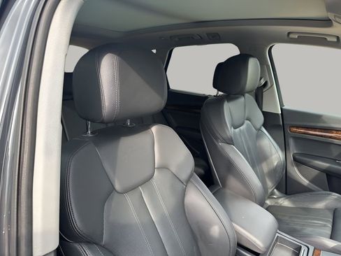 Used 2018 Audi Q5 2.0T Premium Plus w/ Premium Plus Package image 11