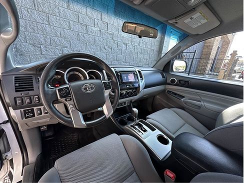 Used 2014 Toyota Tacoma 4x4 Double Cab w/ TRD Off-Road Package image 14