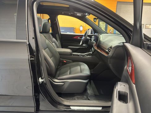 Used 2024 Chevrolet Traverse Z71 image 19