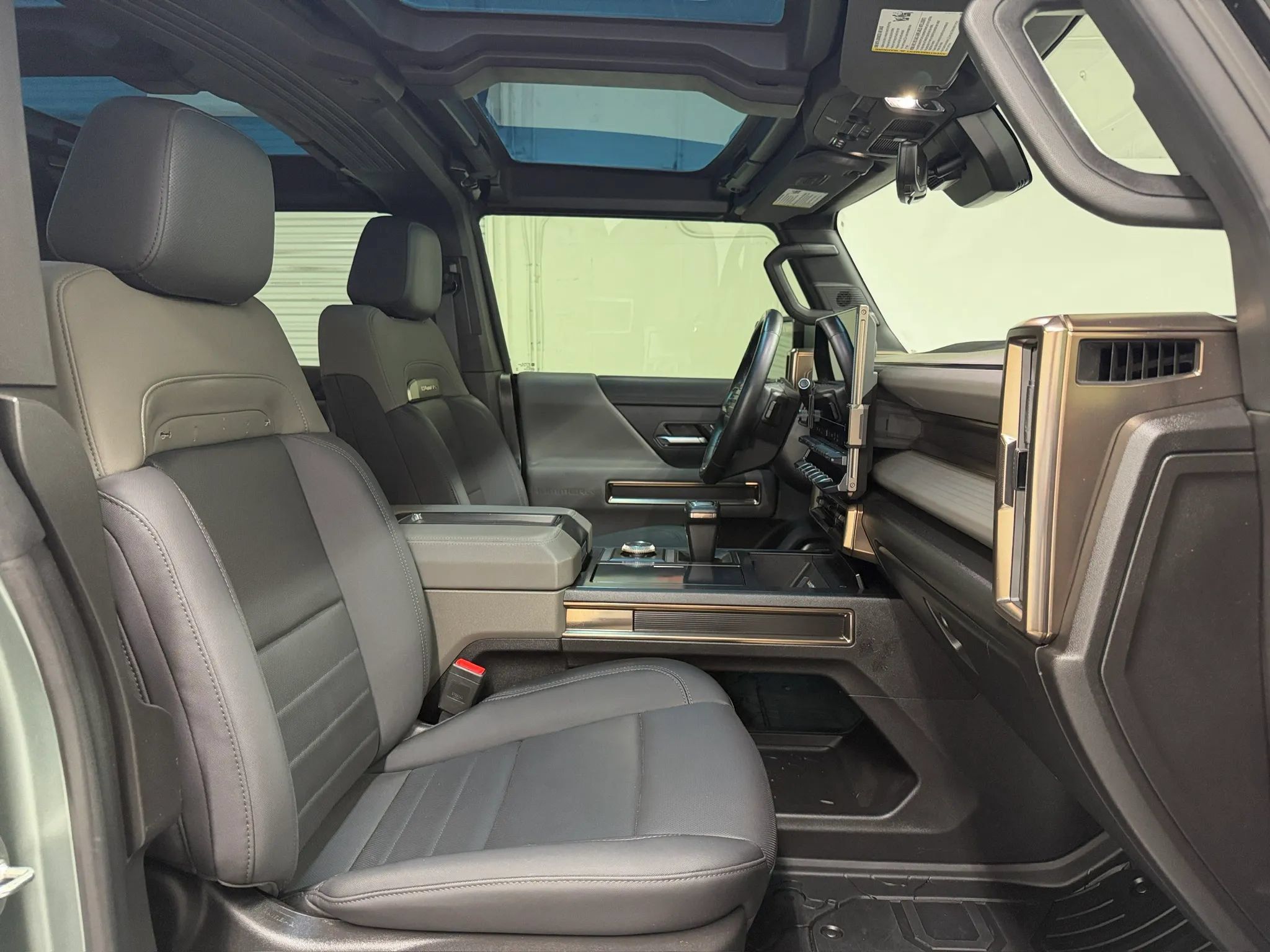 Used 2024 GMC Hummer EV 3X w/ LPO, Cargo Utility Package AWD/4WD image 61