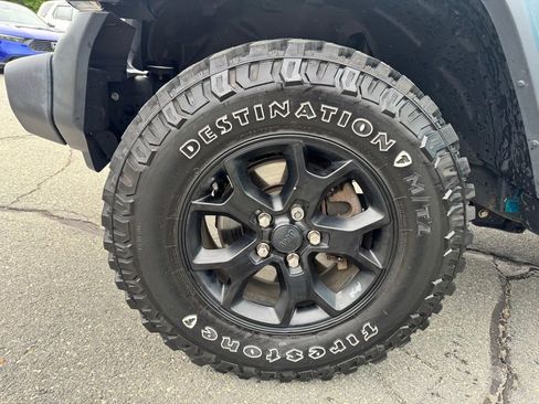 Used 2020 Jeep Wrangler Sport AWD/4WD image 26