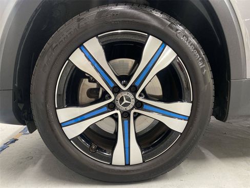 Used 2022 Mercedes-Benz EQB 350 4MATIC image 23
