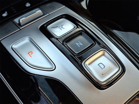 Used 2023 Hyundai Tucson Limited w/ Cargo Package image 16