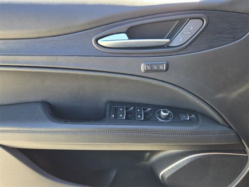 Used 2023 Alfa Romeo Stelvio Sprint image 26