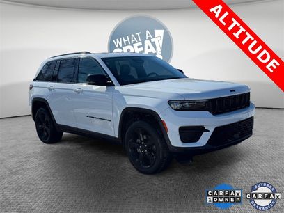 Used 2023 Jeep Grand Cherokee Altitude