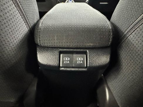 Used 2022 Toyota Prius Prime LE FWD image 18