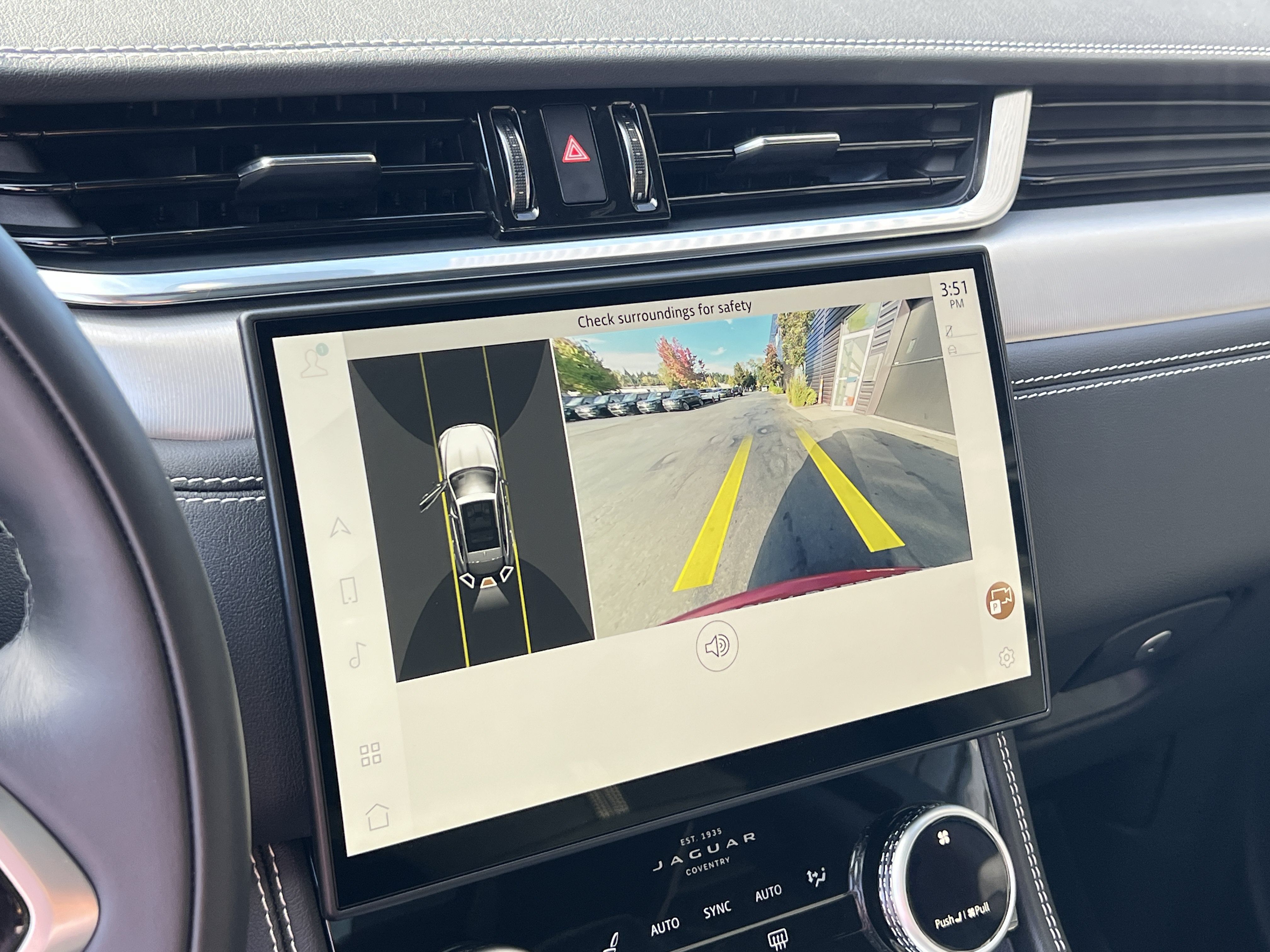 Certified 2025 Jaguar F-PACE R-Dynamic S AWD/4WD image 27