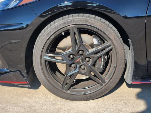 Used 2022 Chevrolet Corvette Stingray Preferred Cpe w/ Z51 Performance Package RWD image 10