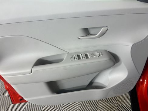 Used 2025 Hyundai Kona SEL AWD/4WD image 10
