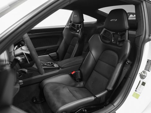 Used 2022 Porsche 911 GT3 image 5