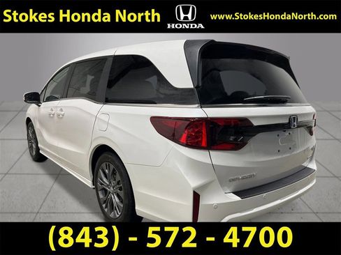 New 2026 Honda Odyssey Touring image 4
