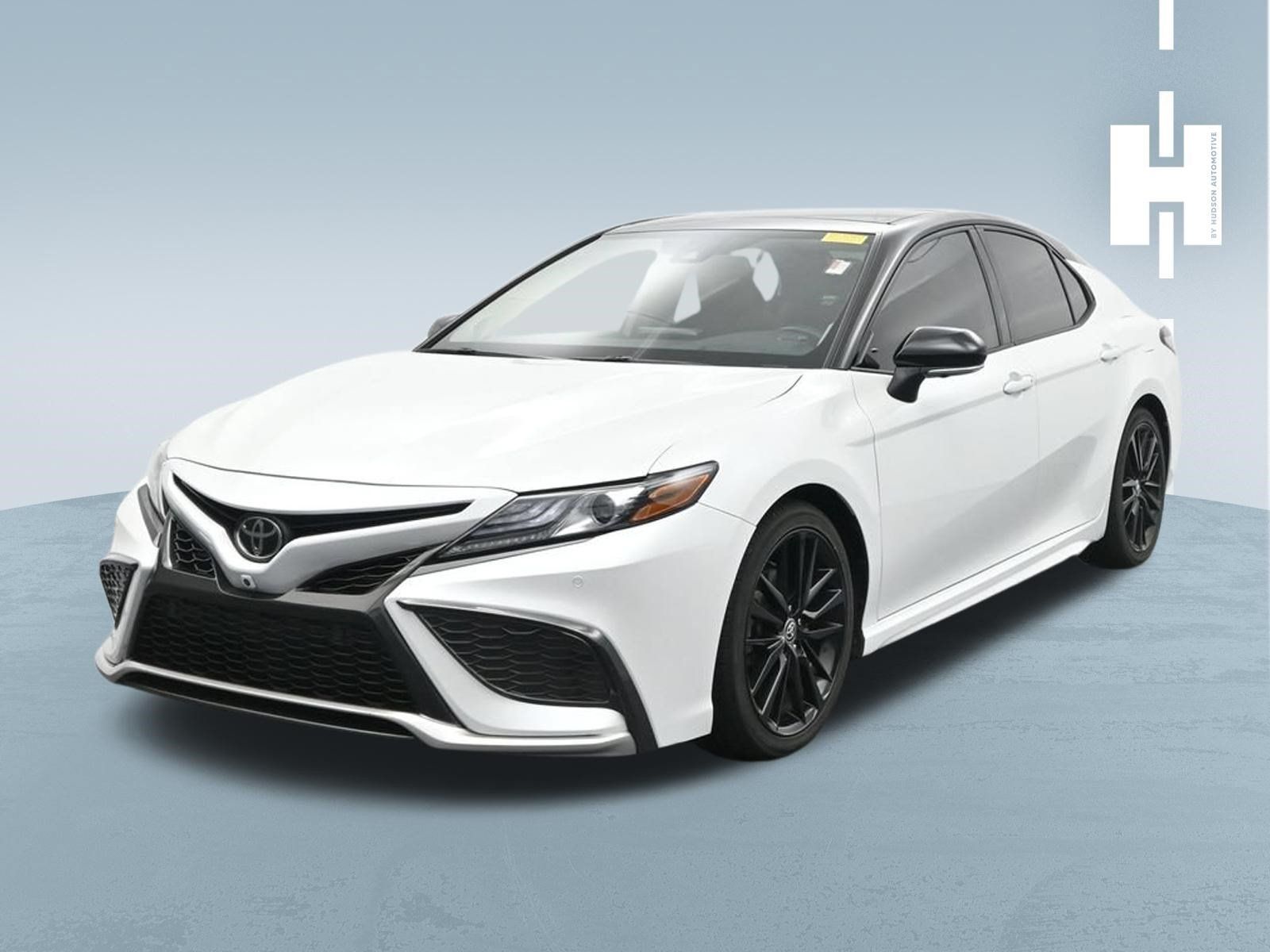 Used 2022 Toyota Camry XSE w/ Navigation Package FWD image 1
