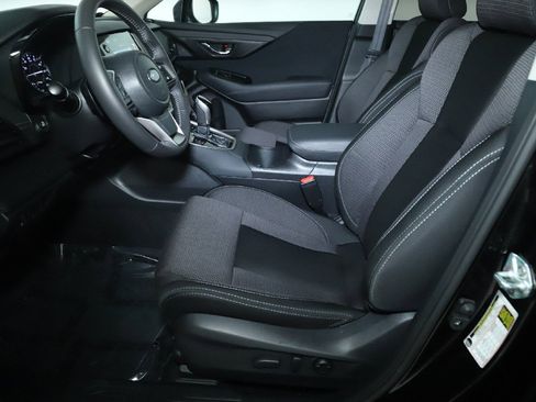 Certified 2025 Subaru Outback Premium image 18