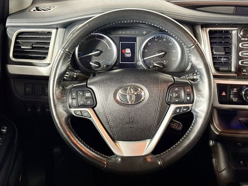 Used 2019 Toyota Highlander Limited Platinum image 13