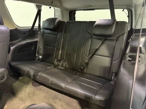 Used 2018 Chevrolet Suburban Premier image 24