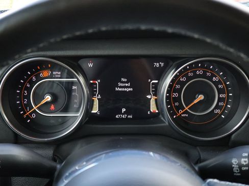 Used 2023 Jeep Wrangler Unlimited Sahara w/ LED Lighting Group AWD/4WD image 29