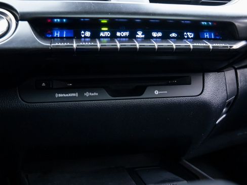 Used 2021 Lexus UX 200 w/ Accessory Package (Z1) image 27