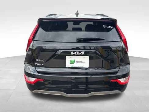 Used 2025 Kia Niro Wind w/ Wind Preserve Package image 7