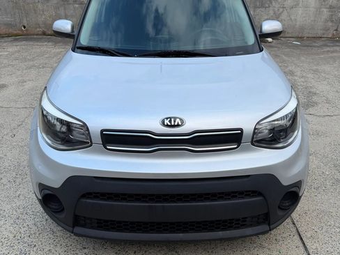 Used 2019 Kia Soul FWD image 1