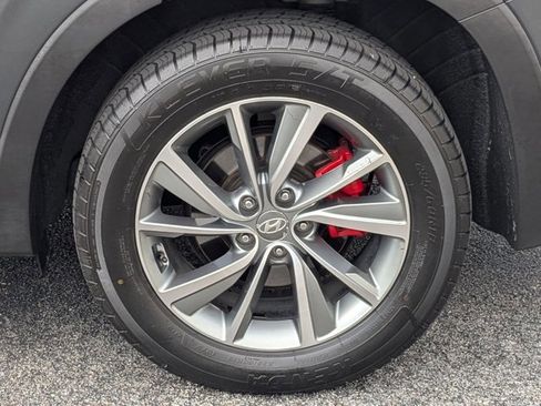 Used 2019 Hyundai Santa Fe Limited image 9