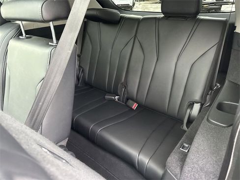 Used 2022 Acura MDX FWD image 23