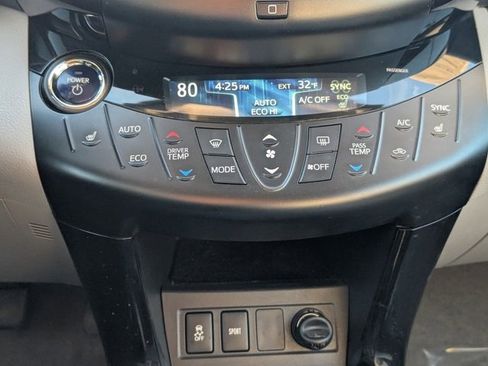 Used 2014 Toyota RAV4 EV image 13