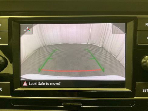 Used 2019 Volkswagen Jetta image 21