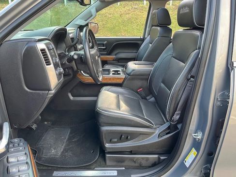 Used 2017 Chevrolet Silverado 1500 High Country image 8