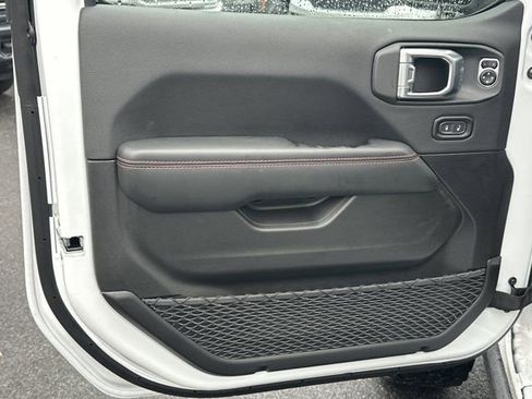 New 2026 Jeep Wrangler Unlimited Rubicon image 11