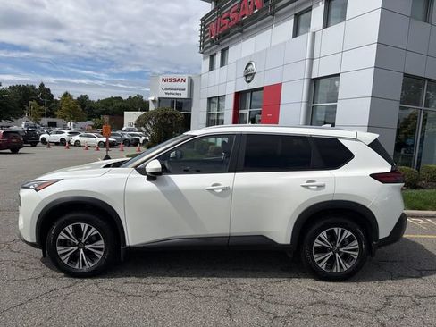Certified 2023 Nissan Rogue SV w/ SV Premium B Package AWD/4WD image 5