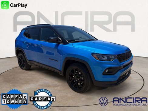 Used 2023 Jeep Compass Latitude AWD/4WD image 1
