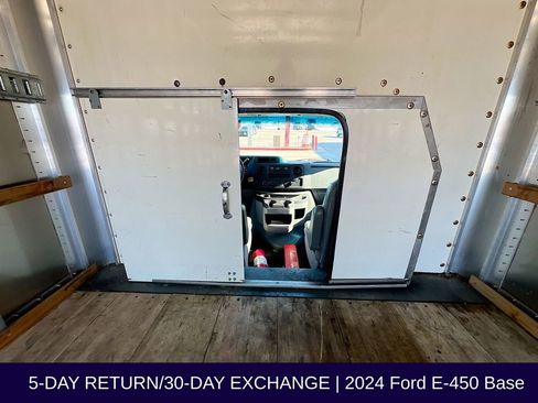 Used 2024 Ford E-450 and Econoline 450 Super Duty w/ Power Windows & Locks Group image 32