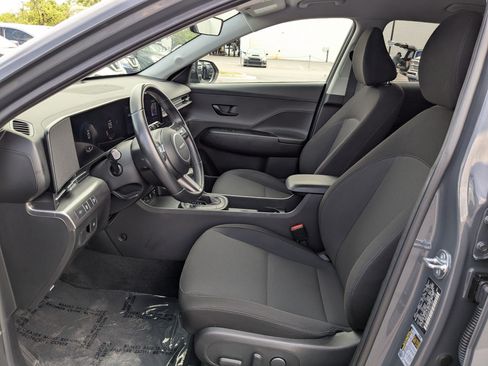 Certified 2025 Hyundai Kona SEL AWD/4WD image 17
