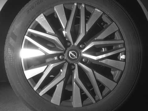 Used 2025 Nissan Altima 2.5 SV FWD image 16