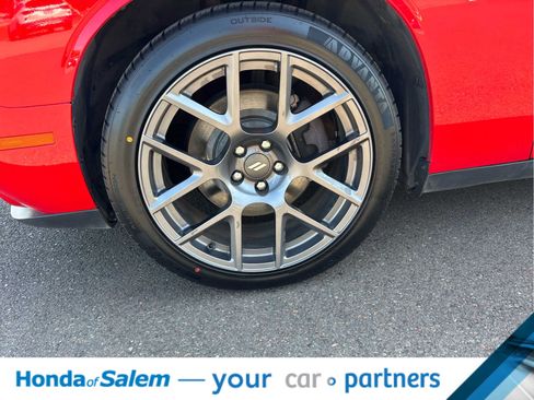 Used 2017 Dodge Challenger R/T Plus RWD image 7