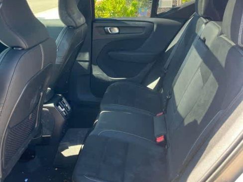 Used 2023 Volvo XC40 Recharge Ultimate w/ Protection Package Premier AWD/4WD image 5